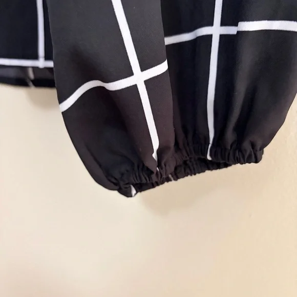 SHEIN Black and White Grid Blouse Women’s Large - Picture 4 of 7
